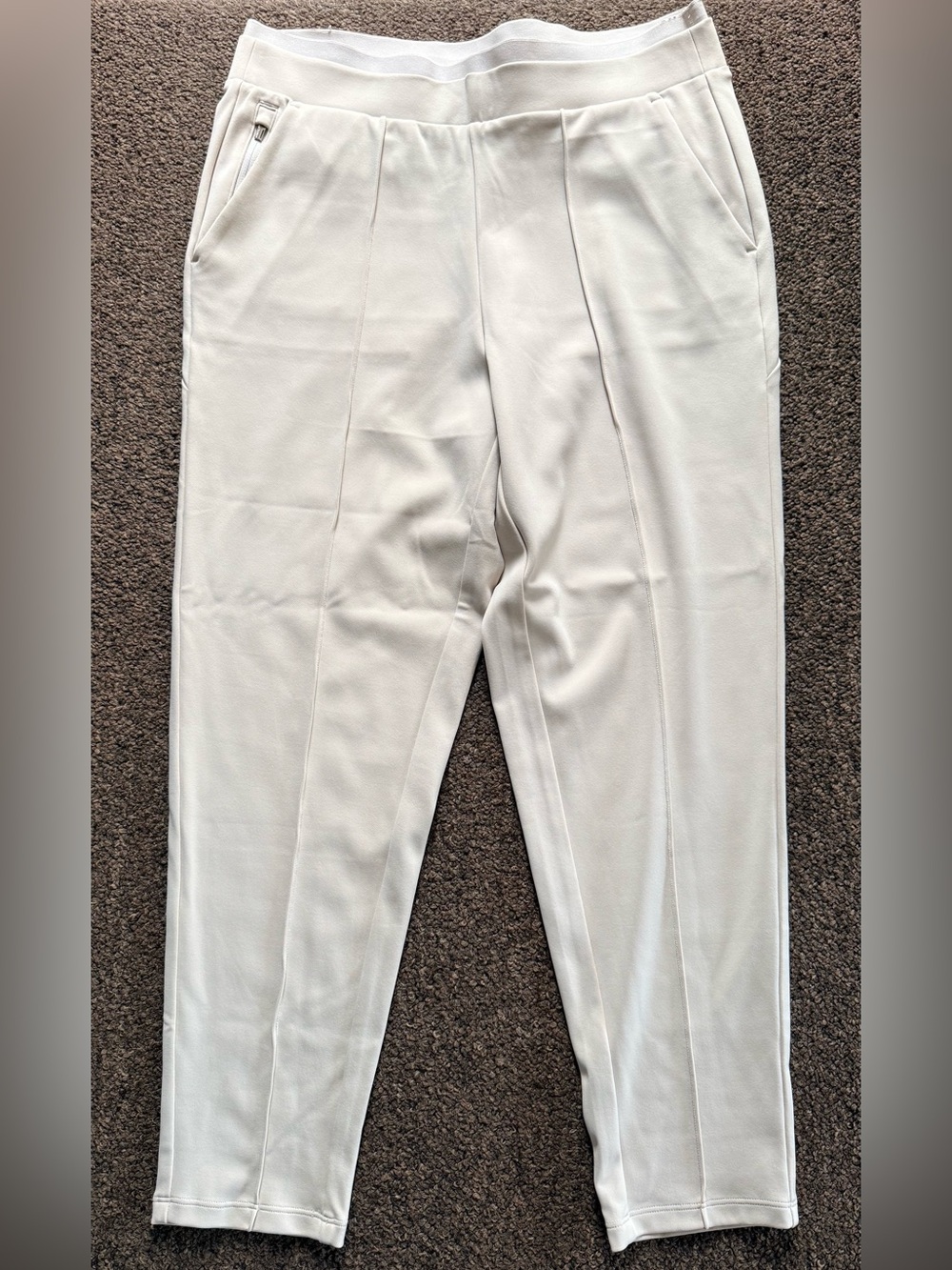 NWOT Athleta Venice Pintuck Pants in Light Beige